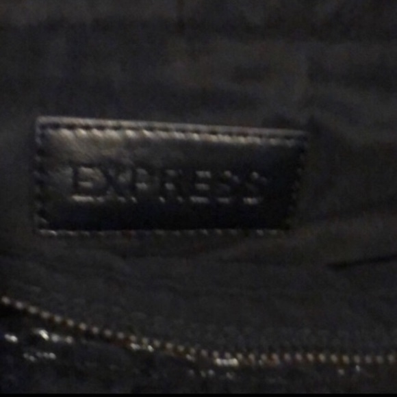 ⭐️ Black on Black Leopard Clutch - Picture 5 of 5